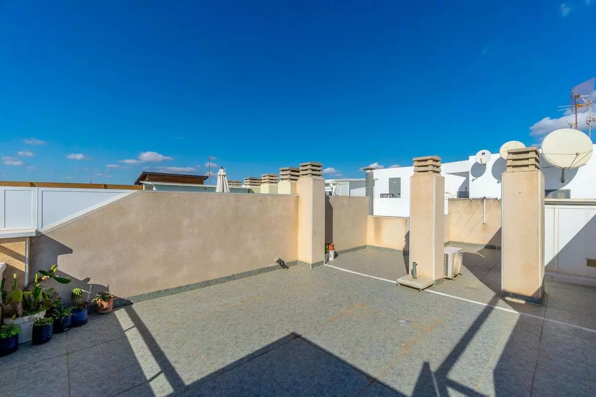 3-bedroom Apartment In Torrevieja, Spain (85 M²)