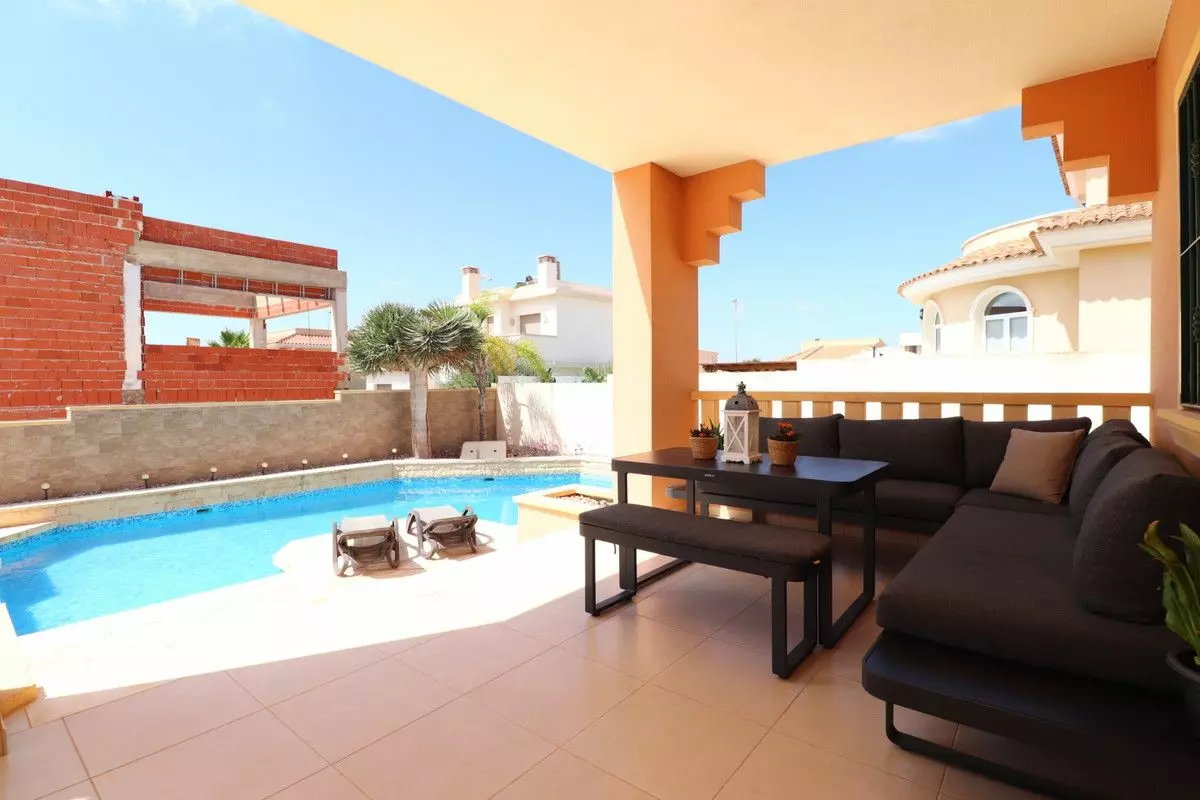 Villa 175 M² In Rojales, Spain – Mediter Real Estate