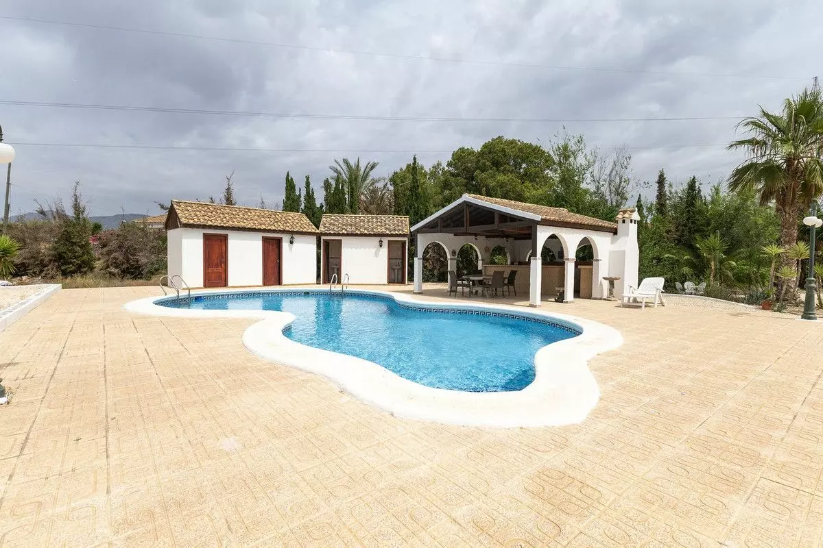 Country House 853 M² In Crevillent, Spain – Mediter Real Estate