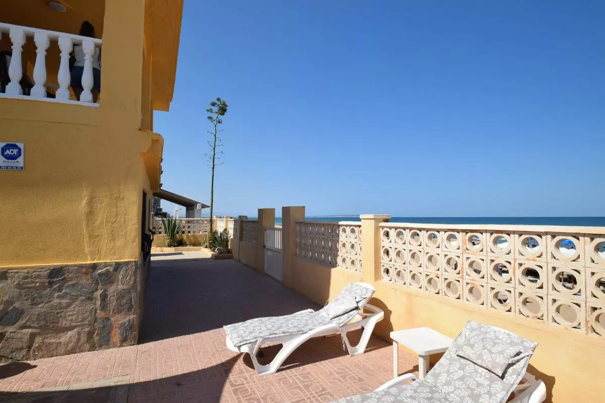 Villa 266 M² In Guardamar Del Segura, Spain – Mediter Real Estate