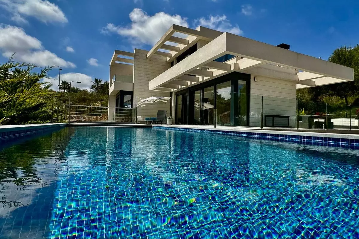 Villa 450 M² In Orihuela, Spain – Mediter Real Estate