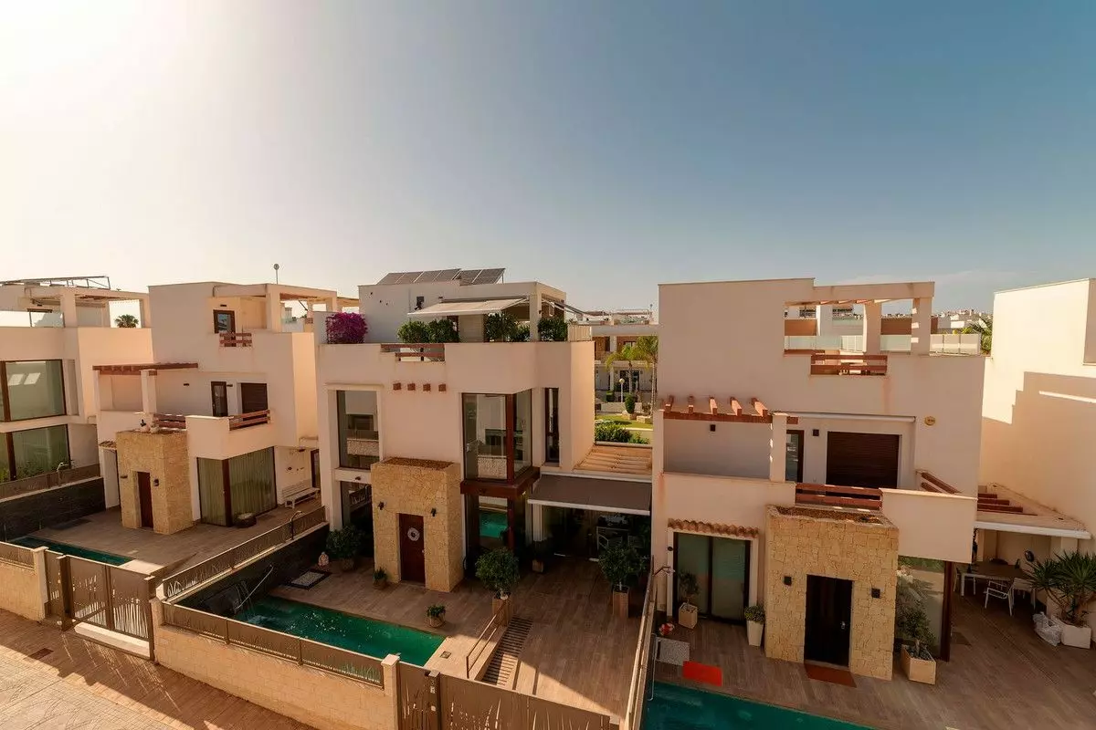 Villa 132 M² In Rojales, Spain – Mediter Real Estate