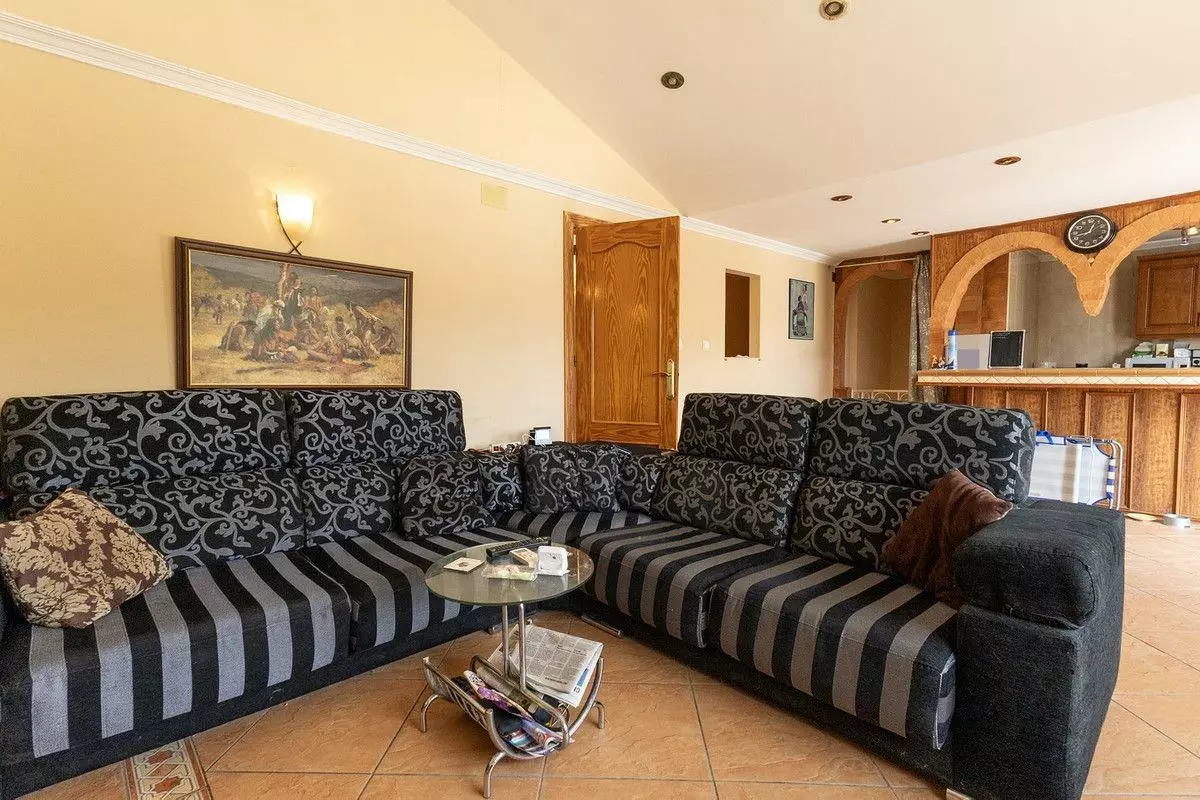 Country House 853 M² In Crevillent, Spain – Mediter Real Estate