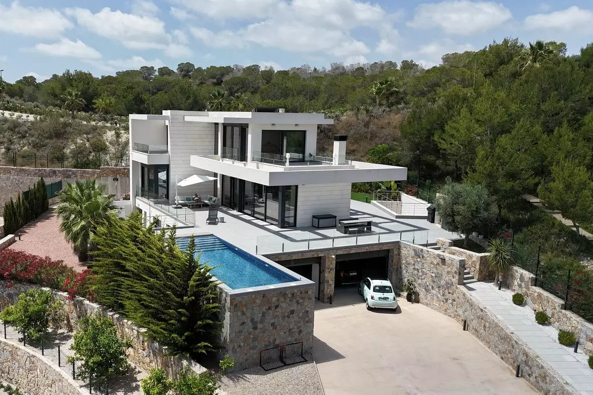 Villa 450 M² In Orihuela, Spain – Mediter Real Estate