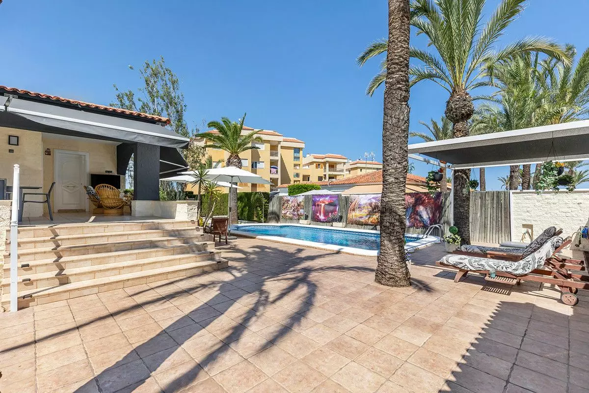 Villa 141 M² In Torrevieja, Spain – Mediter Real Estate