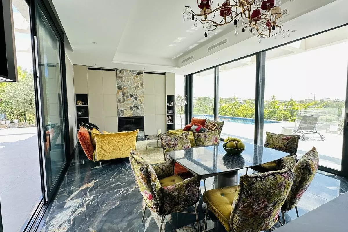 Villa 450 M² In Orihuela, Spain – Mediter Real Estate