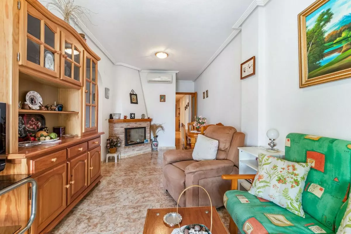 3-bedroom Apartment In Torrevieja, Spain (85 M²)