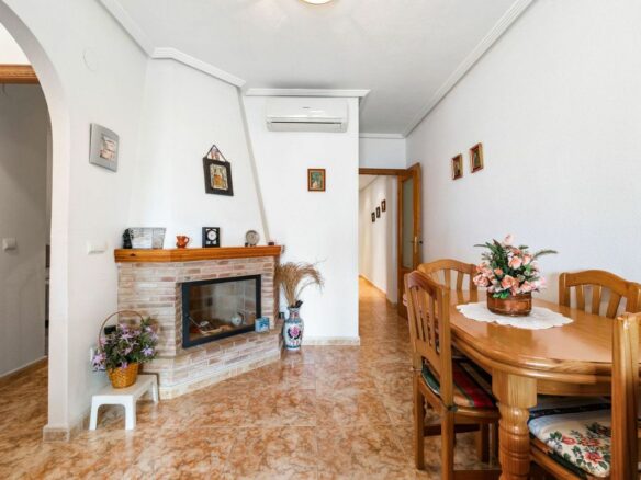 3-bedroom Apartment In Torrevieja, Spain (85 M²)