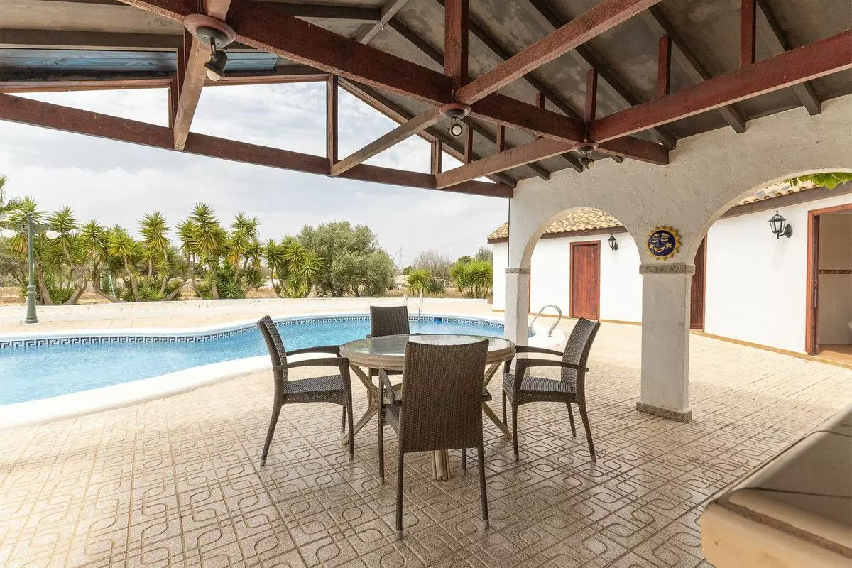 Country House 853 M² In Crevillent, Spain – Mediter Real Estate