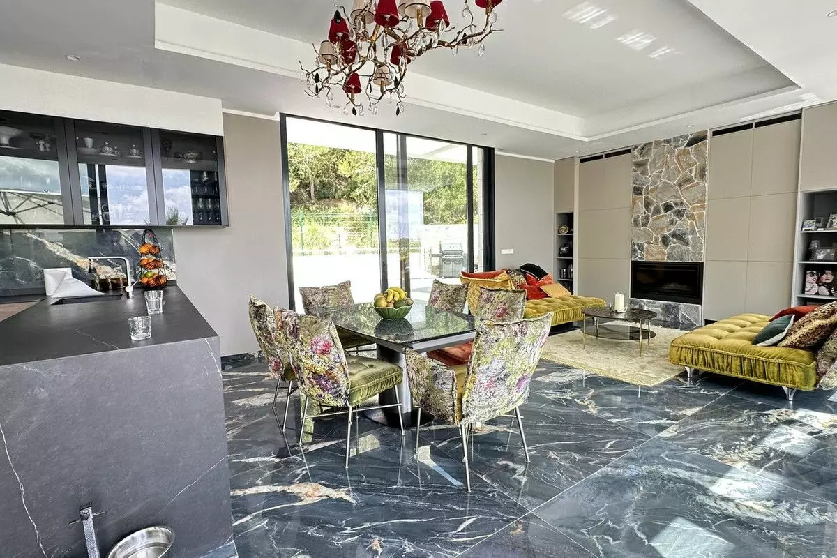 Villa 450 M² In Orihuela, Spain – Mediter Real Estate