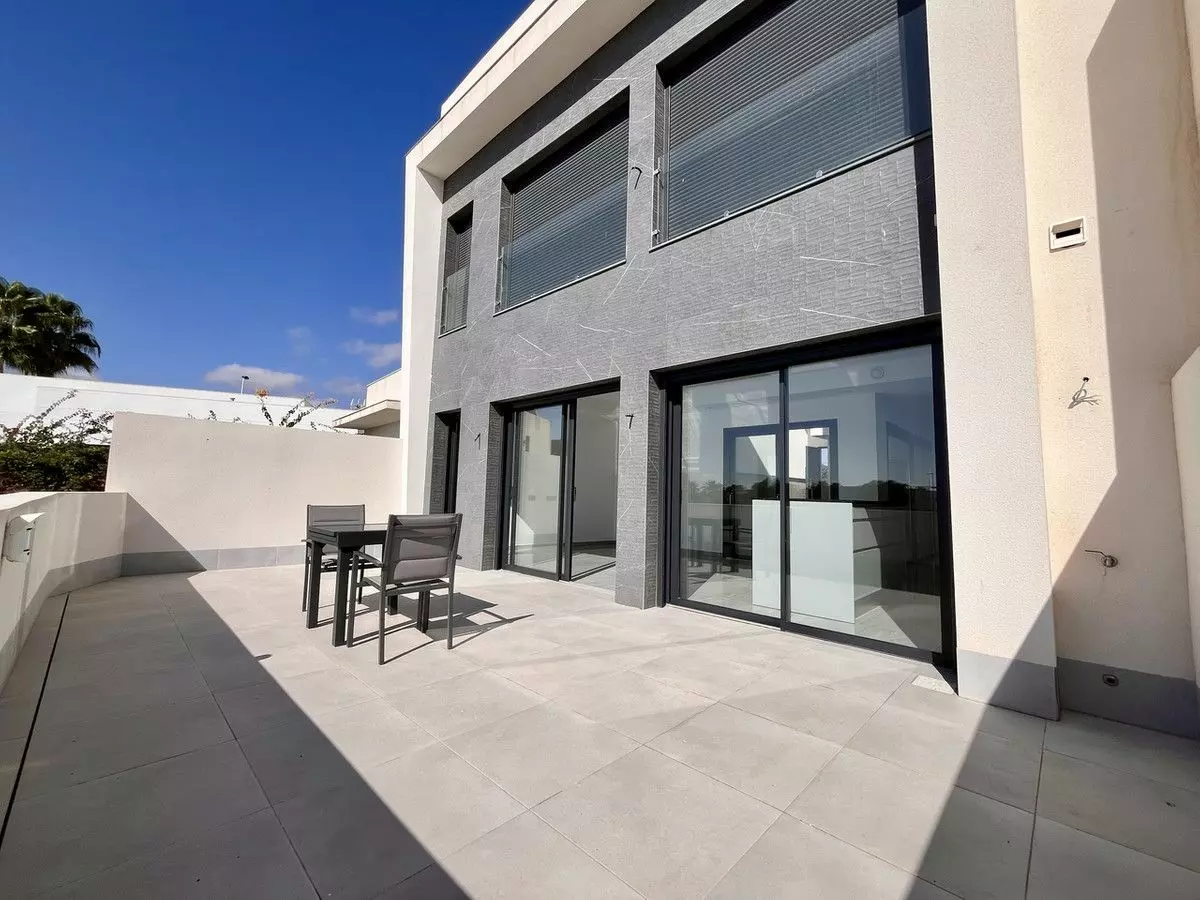 Villa 148 M² In San Pedro Del Pinatar, Spain – Mediter Real Estate