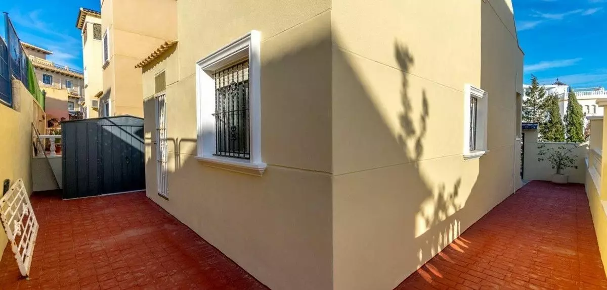 Villa 120 M² In Orihuela Costa, Spain – Mediter Real Estate