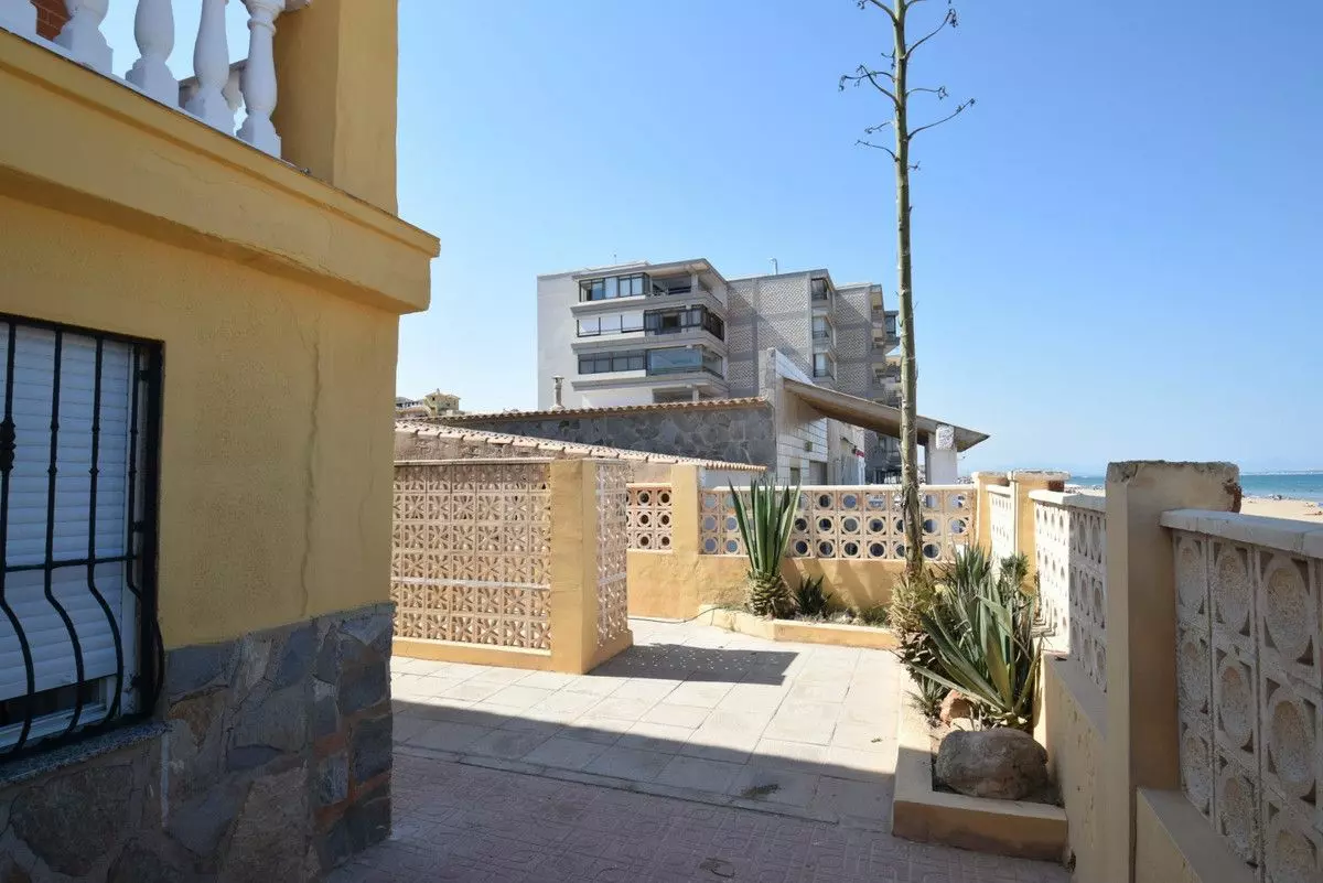 Villa 266 M² In Guardamar Del Segura, Spain – Mediter Real Estate