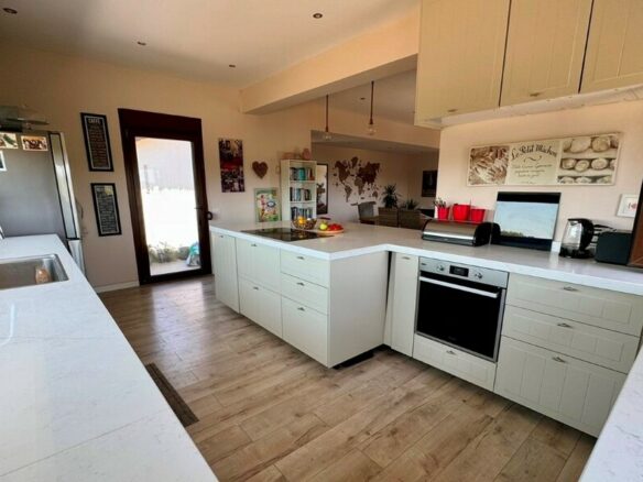 2-bedroom Detached House In Aristotle, Greece (240 M²)