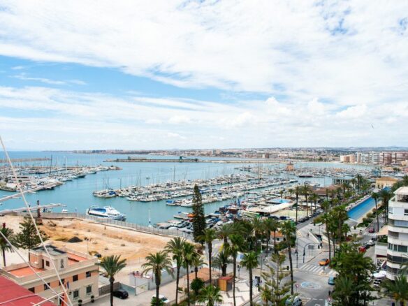 Apartment 105 M² In Torrevieja, Spain – Mediter Real Estate