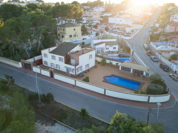 Villa 312 M² In Orihuela Costa, Spain – Mediter Real Estate