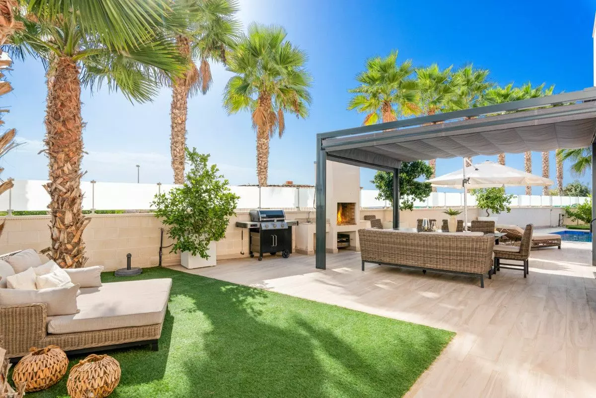Villa 180 M² In Orihuela Costa, Spain – Mediter Real Estate