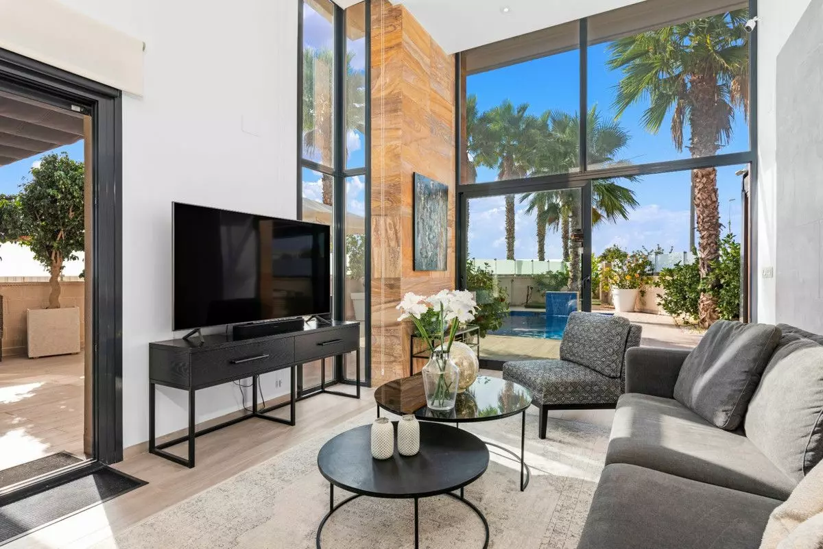 Villa 180 M² In Orihuela Costa, Spain – Mediter Real Estate