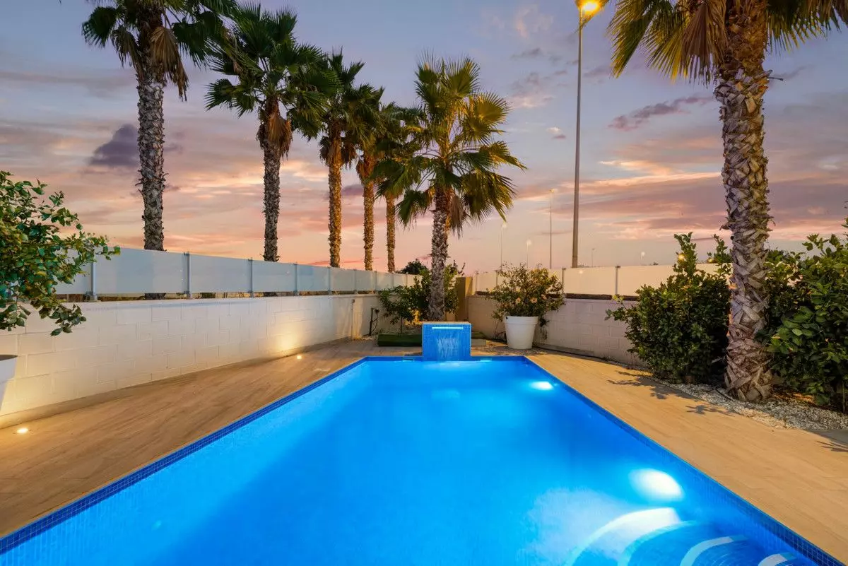 Villa 180 M² In Orihuela Costa, Spain – Mediter Real Estate