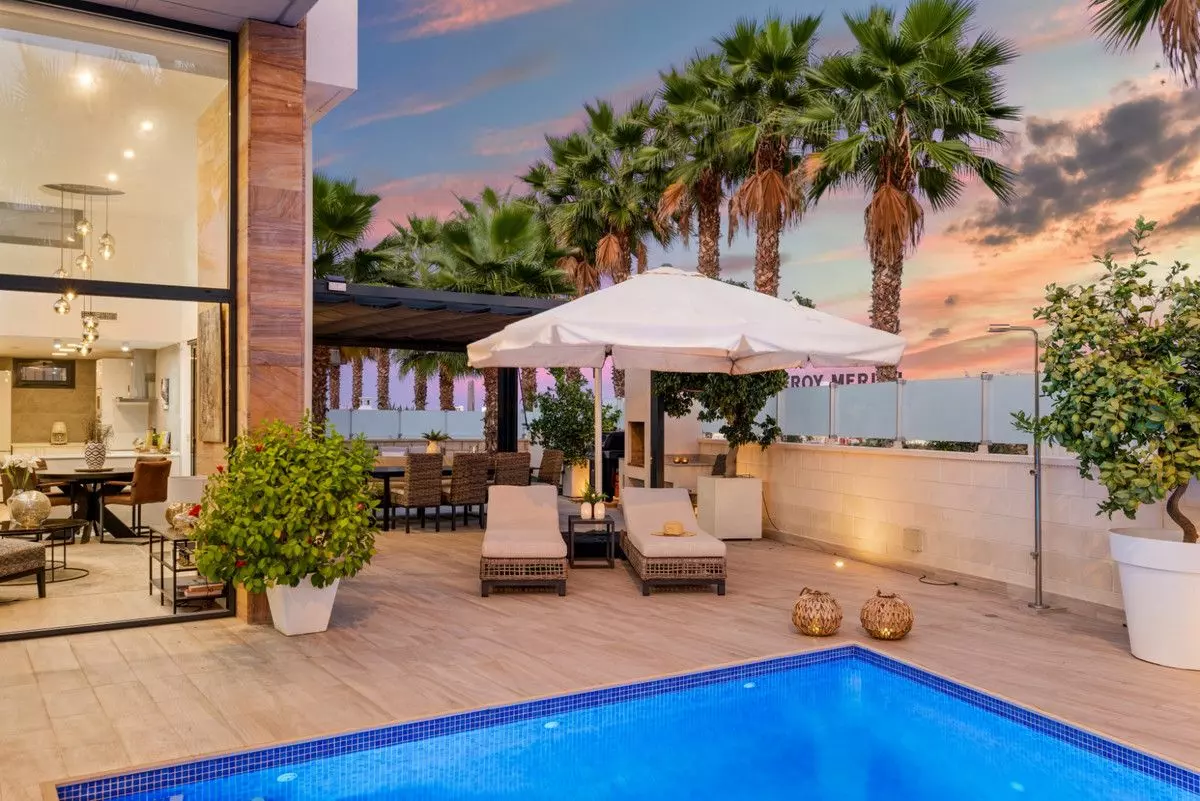 Villa 180 M² In Orihuela Costa, Spain – Mediter Real Estate