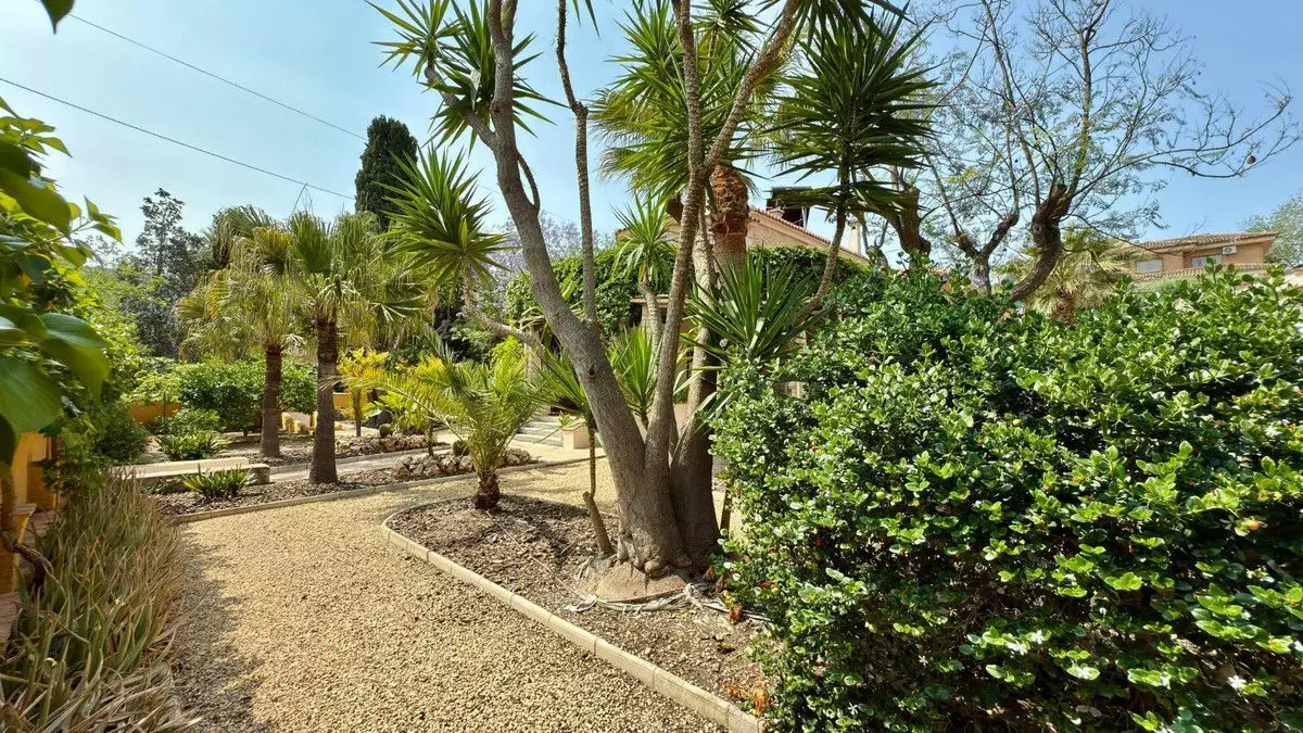 Villa 500 M² In Alicante, Spain – Mediter Real Estate