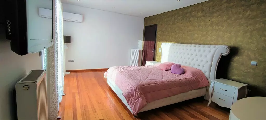 For Sale Villa 290 M² In Athens