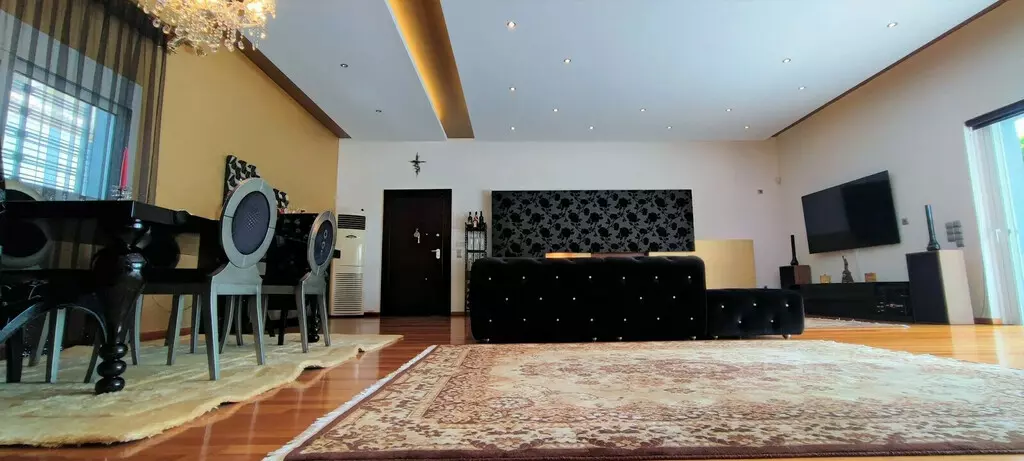 For Sale Villa 290 M² In Athens