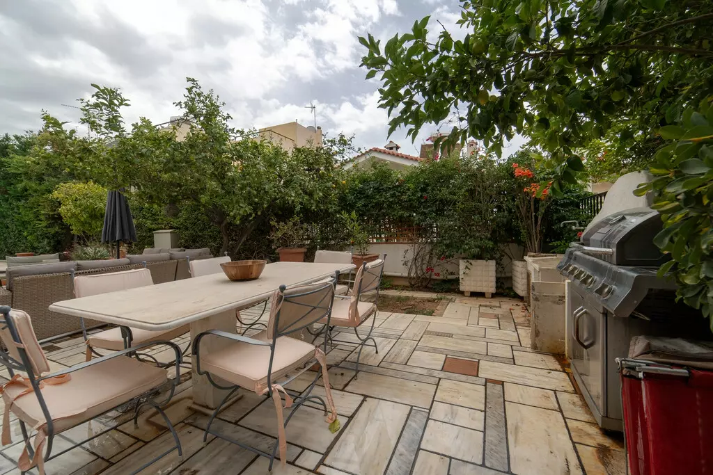 For Sale Villa 287 M² In Athens