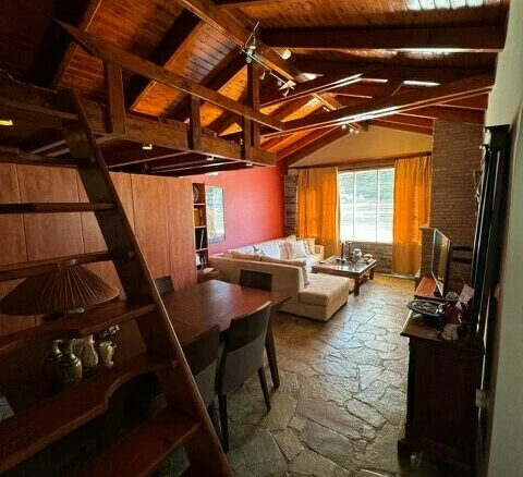 5-bedroom Villa In Kalivia Thorikou, Greece (530 M²)