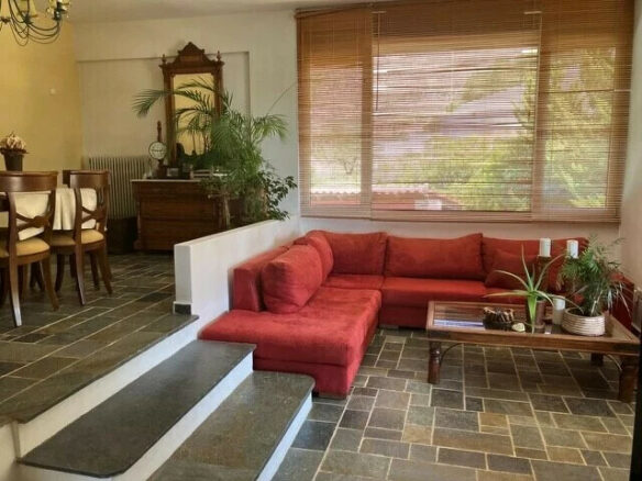 5-bedroom Villa In Kalivia Thorikou, Greece (530 M²)