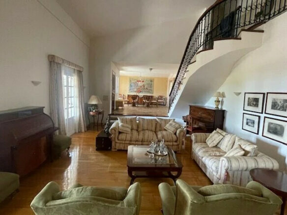 5-bedroom Villa In Kalivia Thorikou, Greece (530 M²)