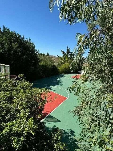 5-bedroom Villa In Kalivia Thorikou, Greece (530 M²)