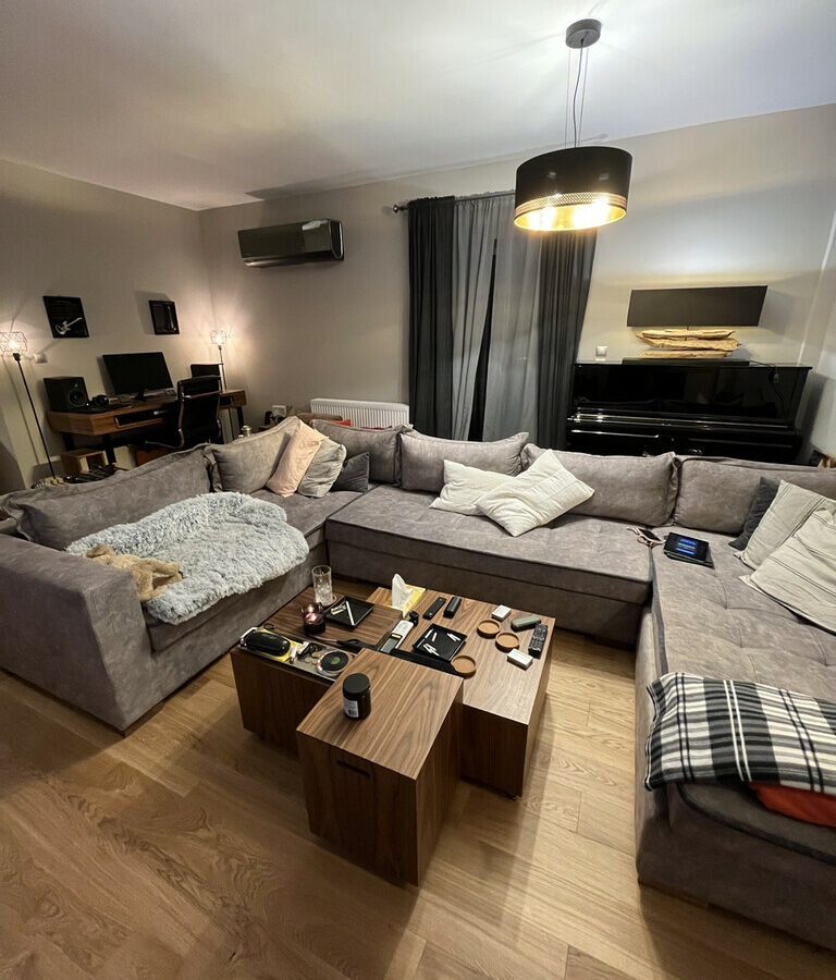 For Sale Flat 193 M² In Athens