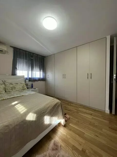 For Sale Flat 193 M² In Athens