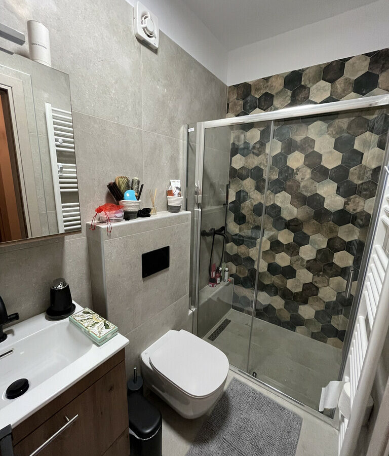 For Sale Flat 193 M² In Athens