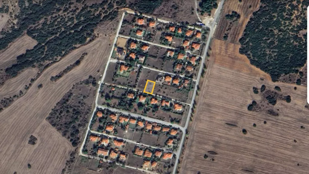 For Sale Land 630 M² In Chalkidiki