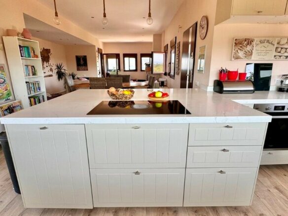 2-bedroom Detached House In Aristotle, Greece (240 M²)