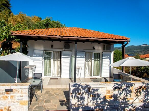 9-bedroom Hotel In Thasos, Greece (320 M²)