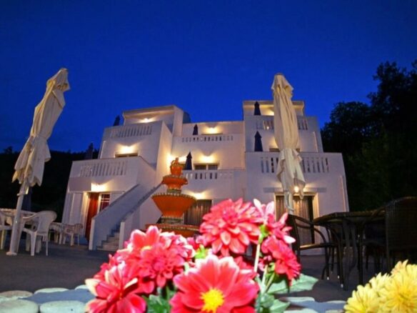 9-bedroom Hotel In Thasos, Greece (320 M²)