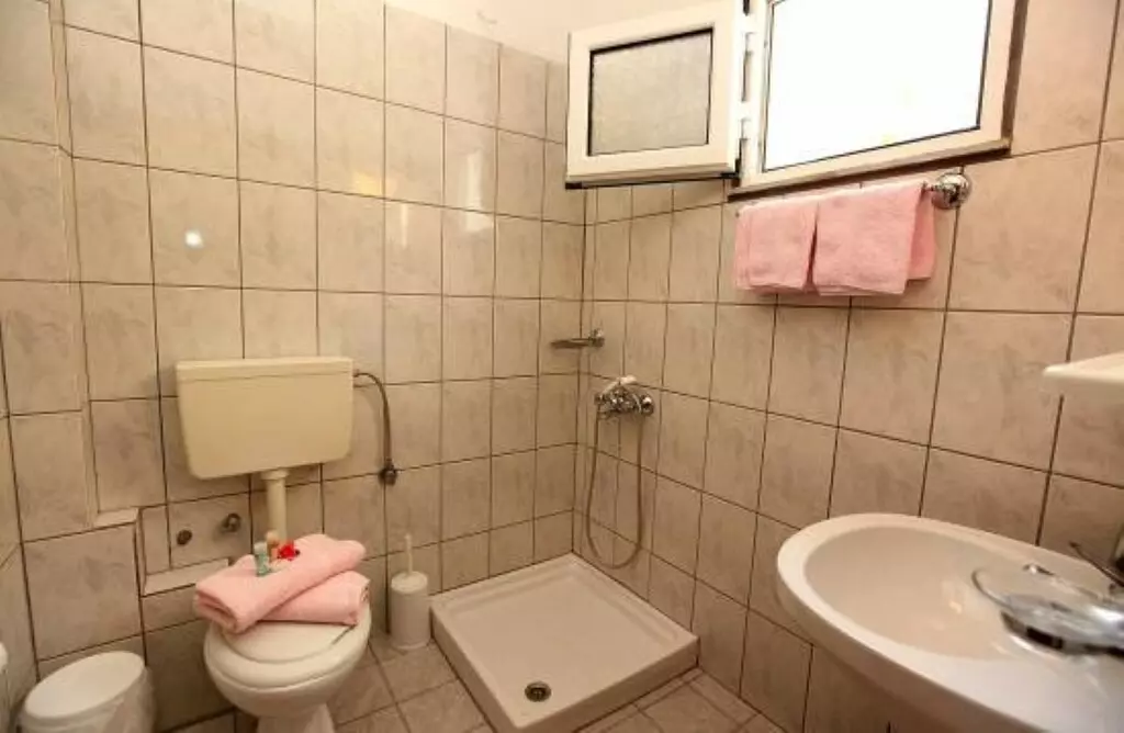 9-bedroom Hotel In Thasos, Greece (320 M²)
