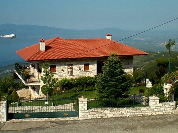 Detached House Of 190 M² In Central Greece