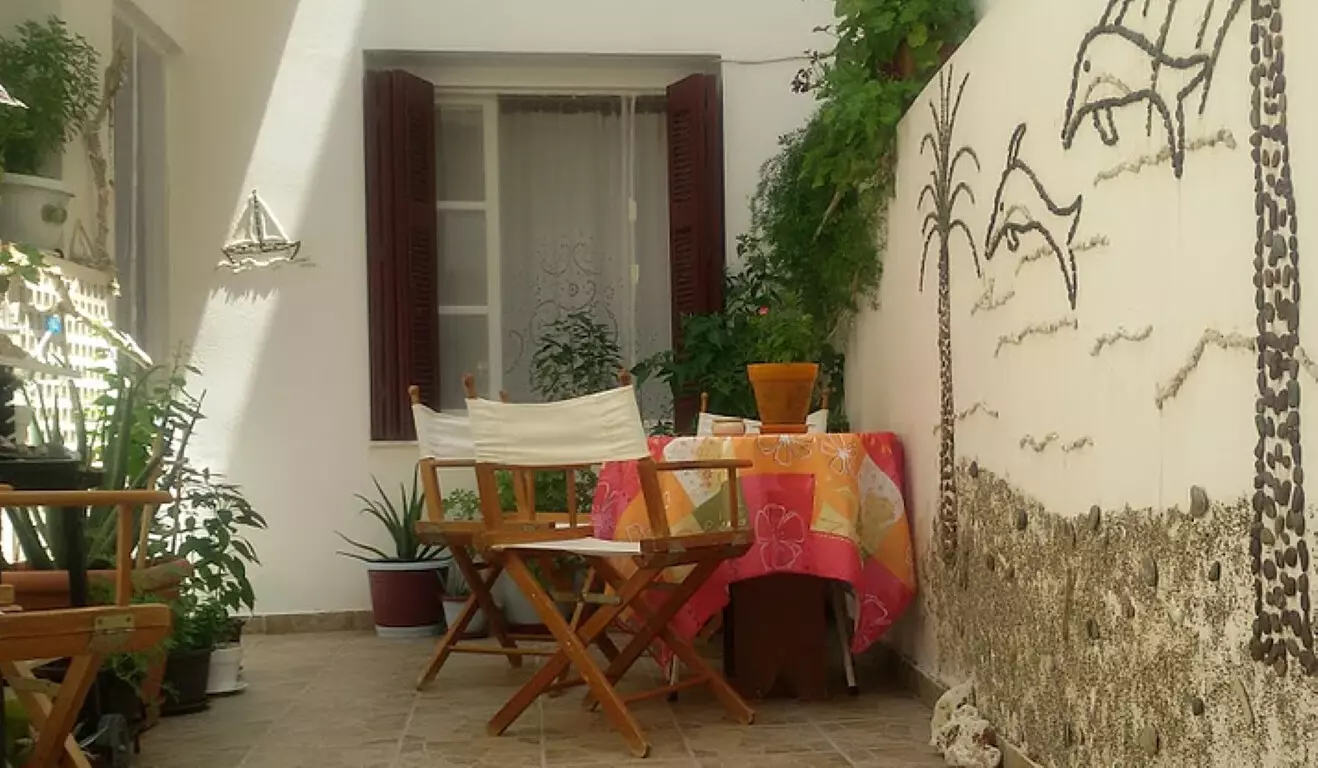 Building Of 400 M² In Crete