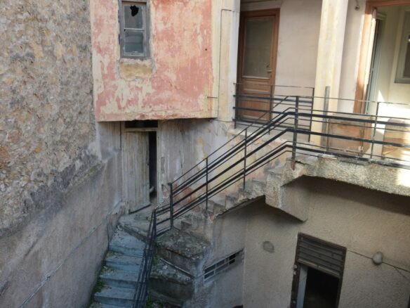 Building In Athens – Center – Center, Greece (622 M²)