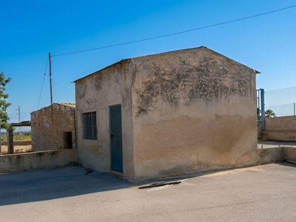 Industrial Unit In Elche Pedanias, Spain (377 M²)