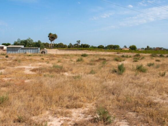 Industrial Unit In Elche Pedanias, Spain (377 M²)