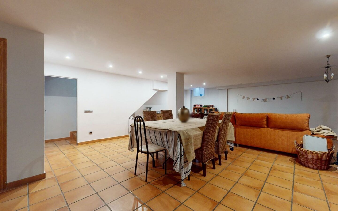4-bedroom Semi In Elche, Spain (342 M²)