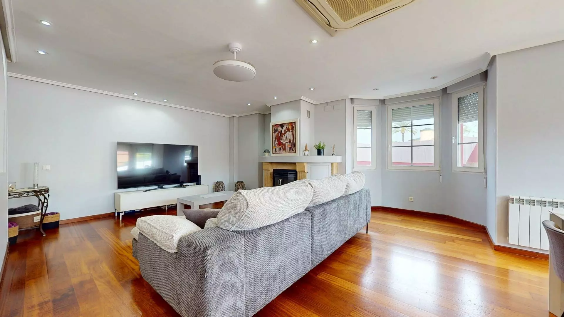 4-bedroom Semi In Elche, Spain (342 M²)