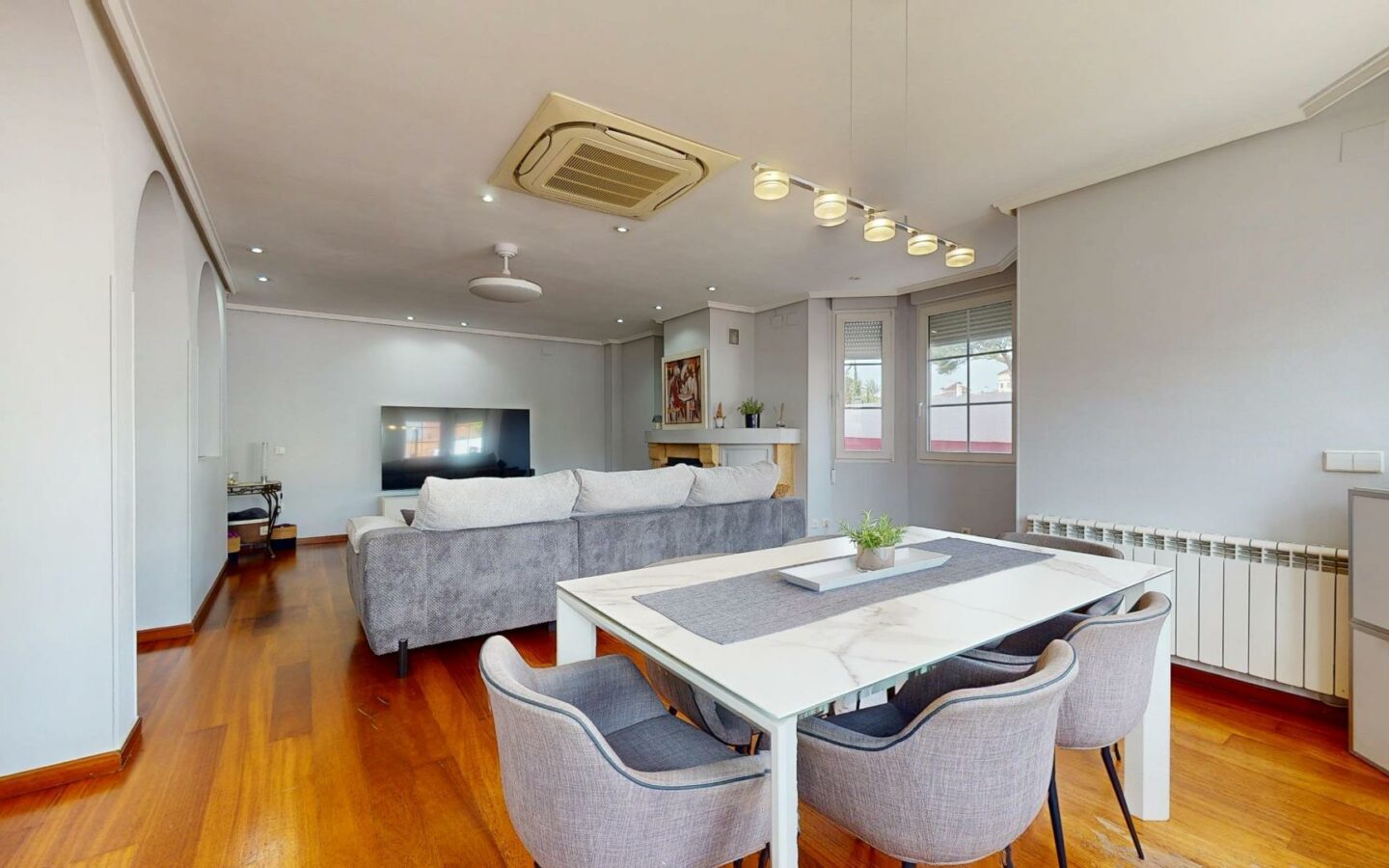 4-bedroom Semi In Elche, Spain (342 M²)
