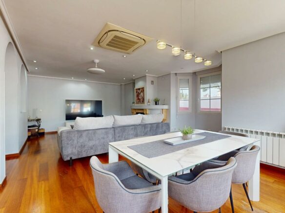 4-bedroom Semi In Elche, Spain (342 M²)