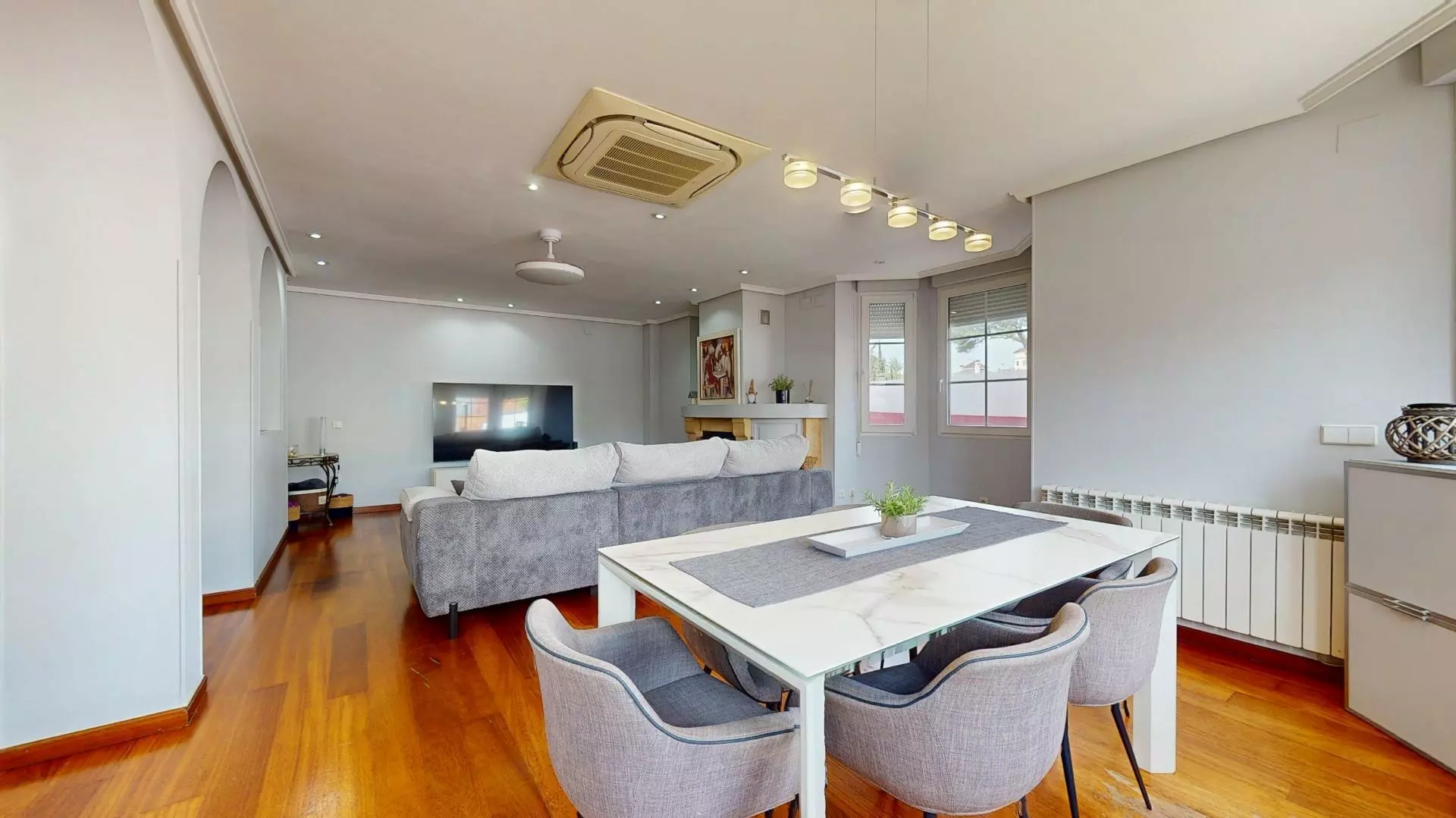 4-bedroom Semi In Elche, Spain (342 M²)